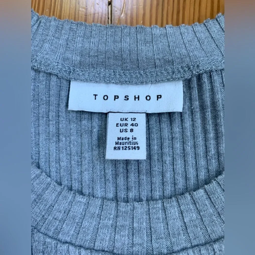 Bundle of Crop Tops - Picture 3 of 8